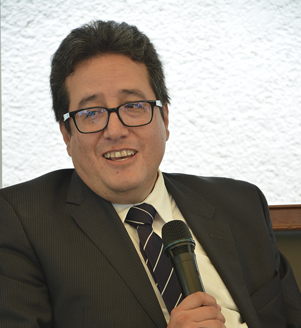 Dr. Luis Chacón García